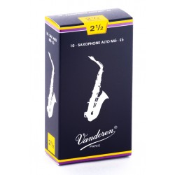 Vandoren Traditional Alto (6)